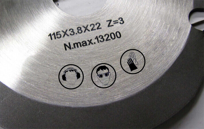 Marcaje laser fibra metal piezas industria